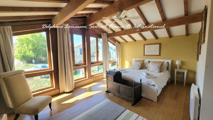 Image No.21-7 Bed Property for sale