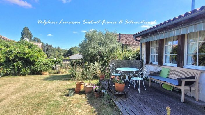 Image No.23-7 Bed Property for sale