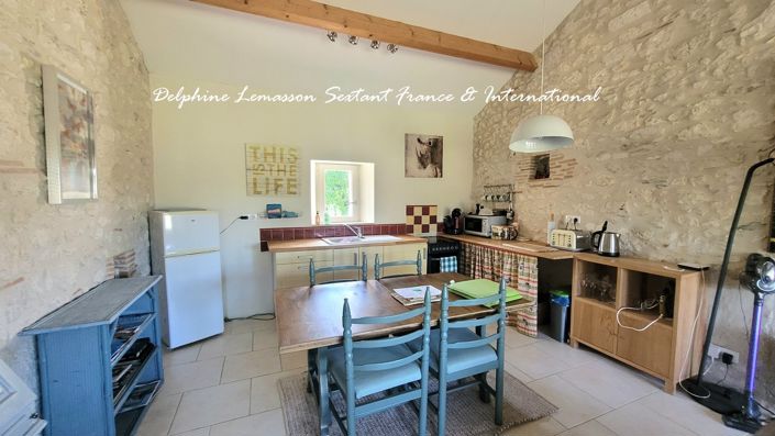 Image No.27-7 Bed Property for sale