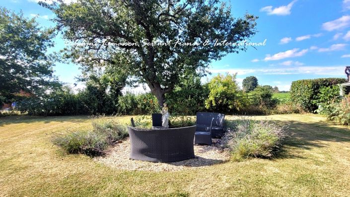 Image No.9-7 Bed Property for sale