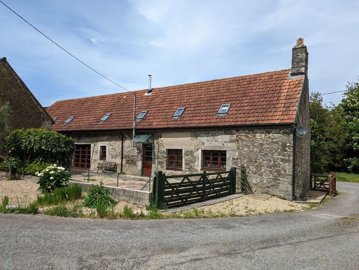 1 - Pontivy, Property