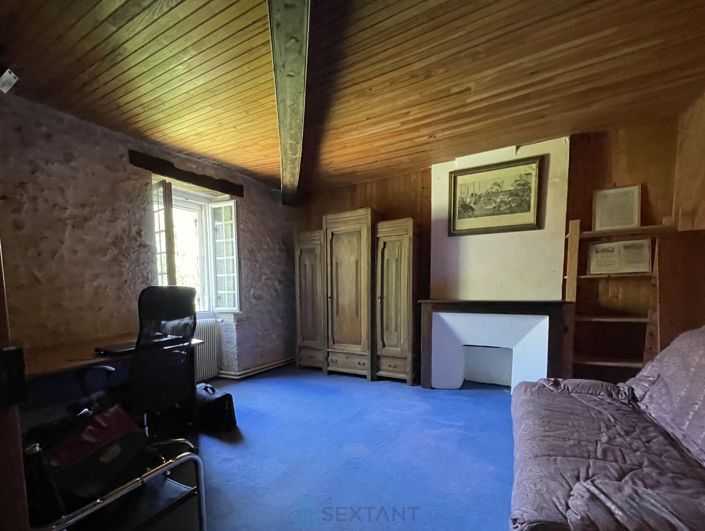 Image No.20-5 Bed Property for sale