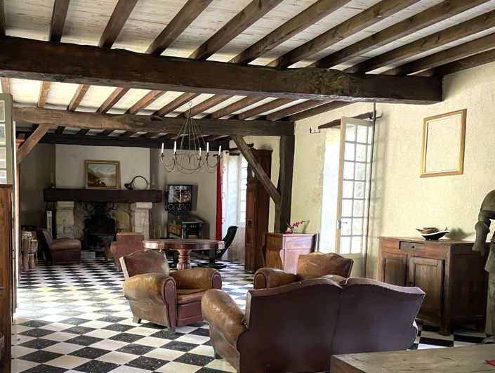 Image No.1-5 Bed Property for sale