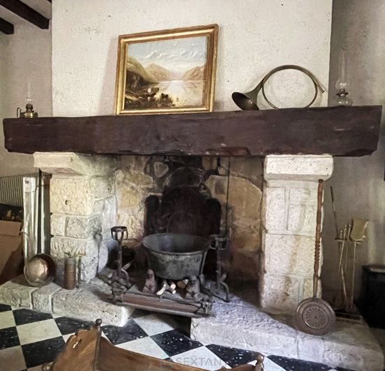 Image No.10-5 Bed Property for sale