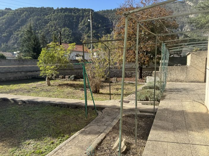 Image No.3-5 Bed Property for sale