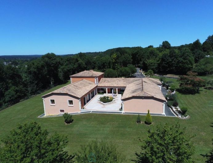 Image No.1-6 Bed Property for sale