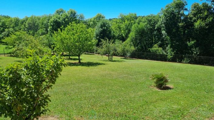 Image No.23-6 Bed Property for sale