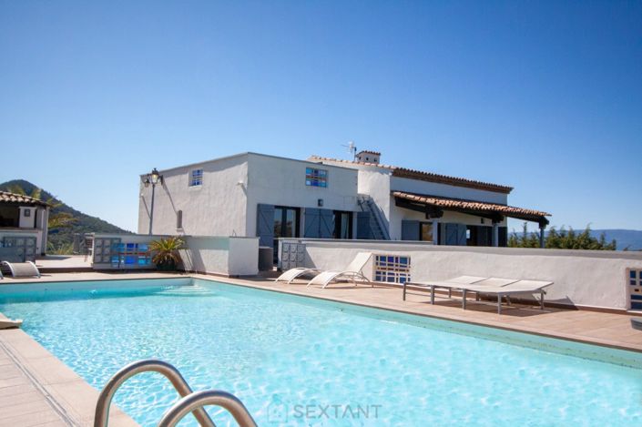 Image No.1-6 Bed House for sale