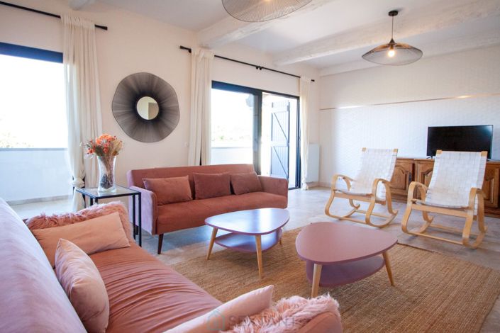 Image No.5-6 Bed House for sale