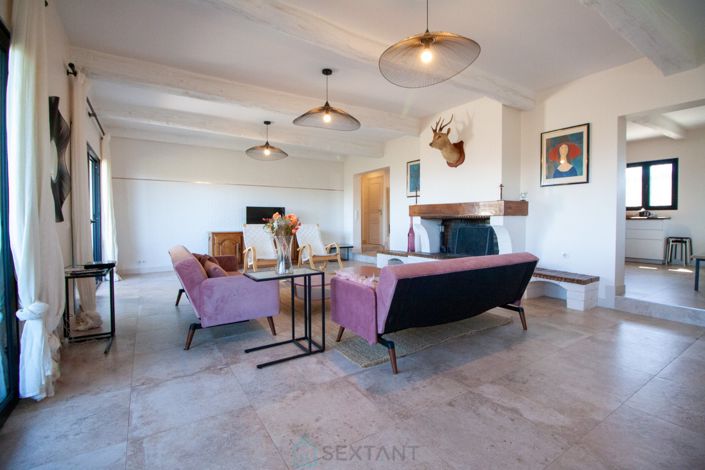 Image No.6-6 Bed House for sale