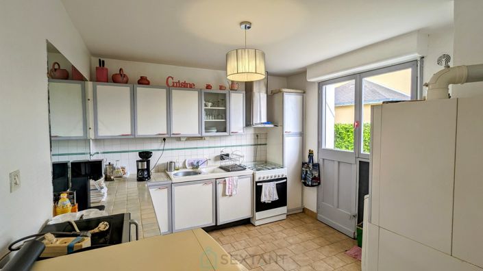 Image No.19-5 Bed Property for sale