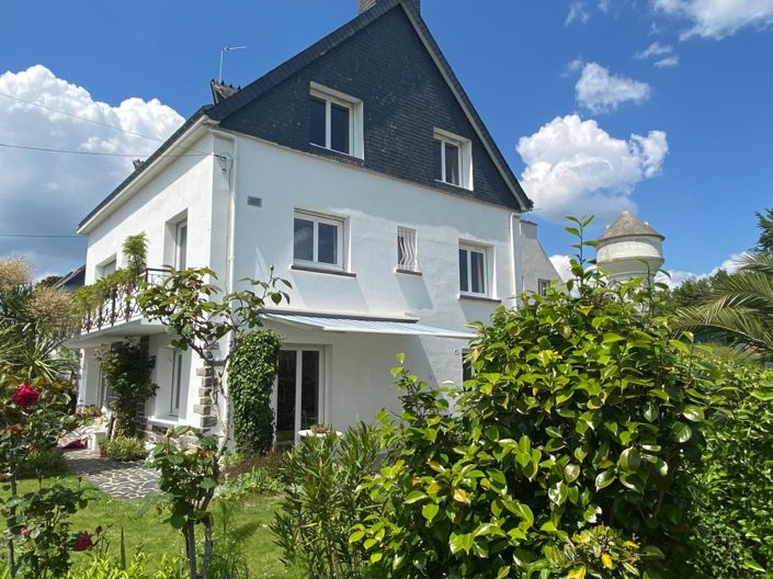 Image No.1-5 Bed Property for sale