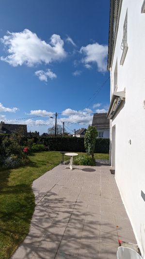 Image No.28-5 Bed Property for sale