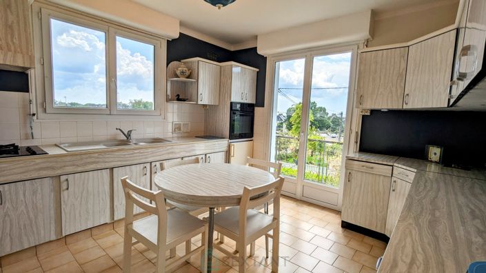 Image No.9-5 Bed Property for sale