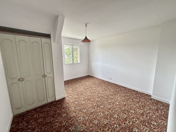 Image No.4-5 Bed House for sale