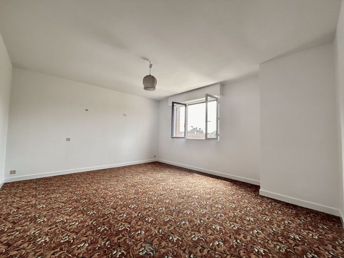 Image No.5-5 Bed House for sale