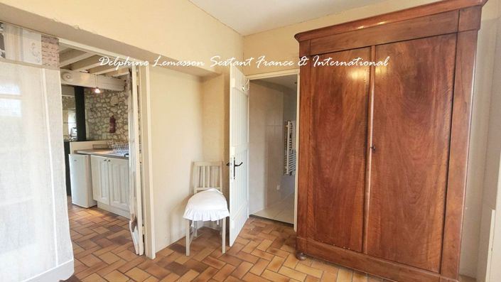 Image No.22-7 Bed Property for sale