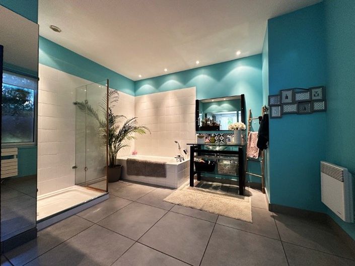 Image No.11-Villa de 4 chambres à vendre à Nîmes