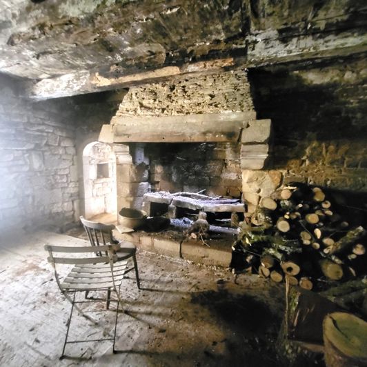 Image No.4-4 Bed Property for sale