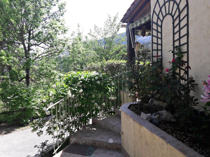 Image No.4-5 Bed Property for sale