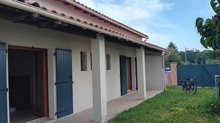 Image No.1-4 Bed Property for sale