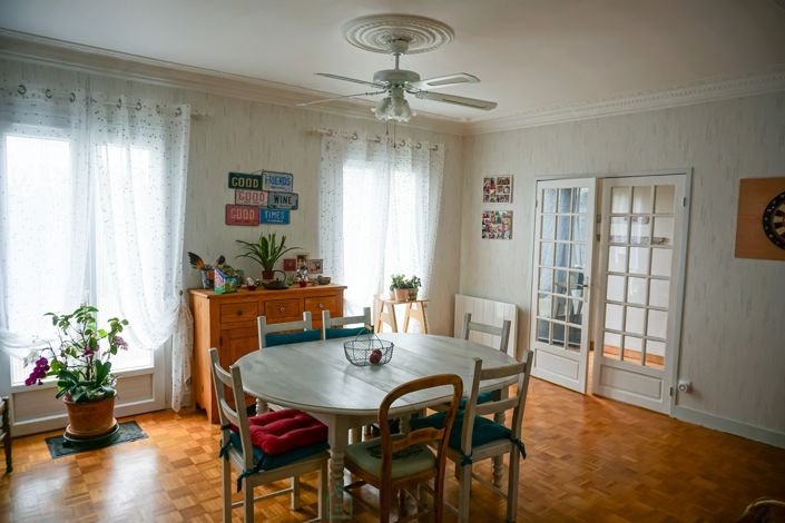 Image No.8-3 Bed House for sale