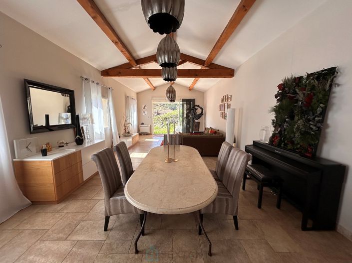 Image No.8-4 Bed Property for sale