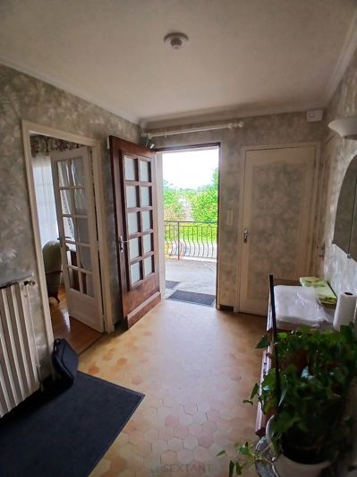 Image No.6-4 Bed House for sale