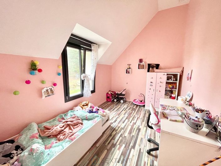 Image No.10-5 Bed Property for sale