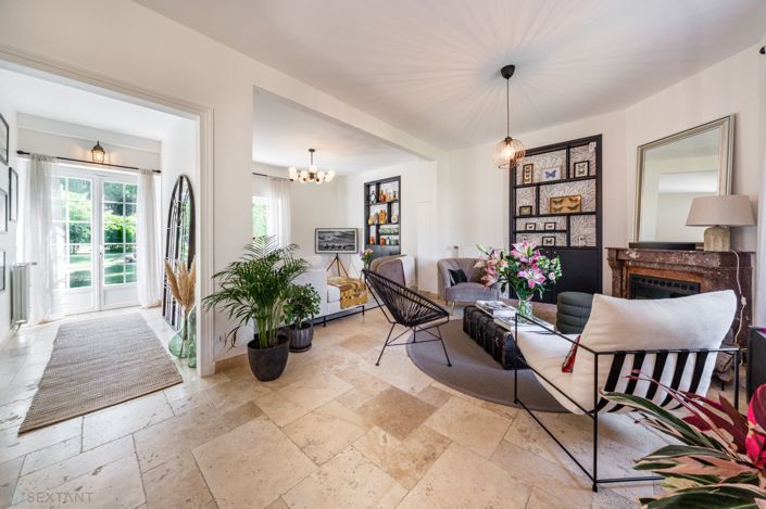 Image No.4-6 Bed Property for sale