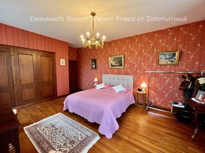 Image No.20-4 Bed House for sale