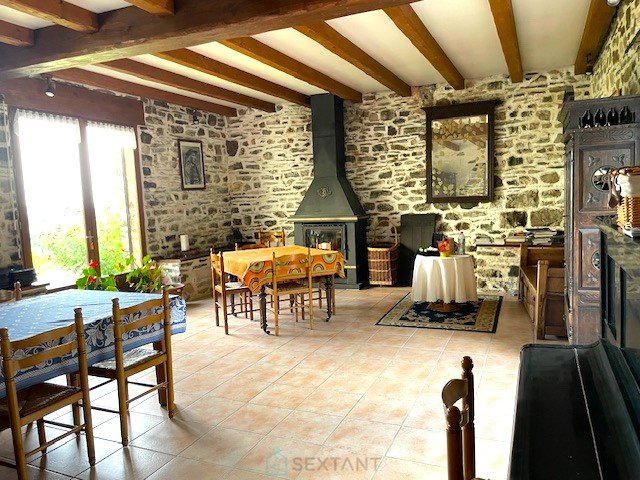 Image No.11-Propriété de 7 chambres à vendre à Brasparts