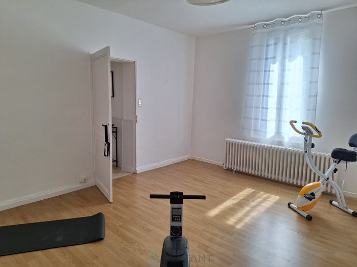 Image No.10-4 Bed Property for sale