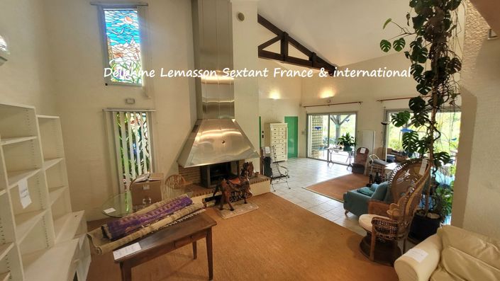 Image No.15-3 Bed Property for sale