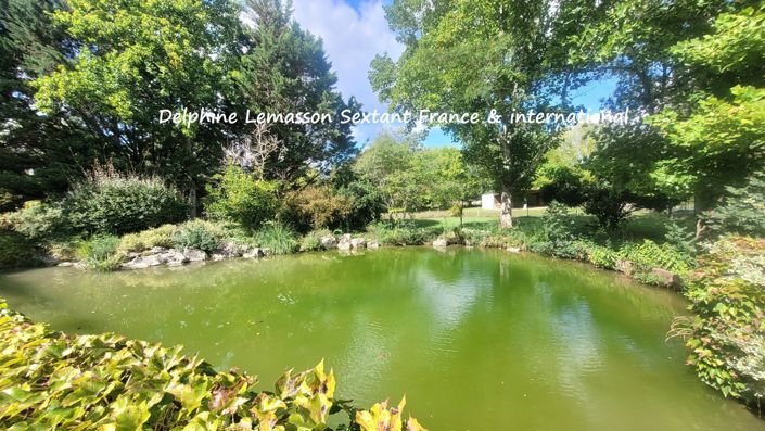 Image No.8-3 Bed Property for sale