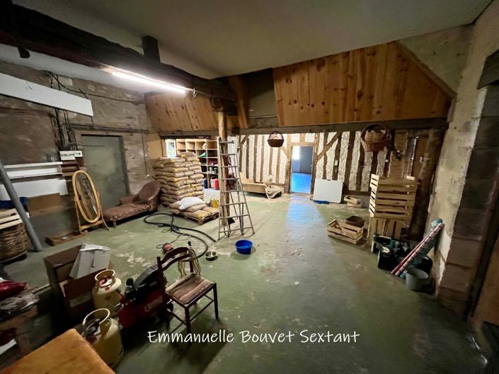 Image No.17-4 Bed Property for sale