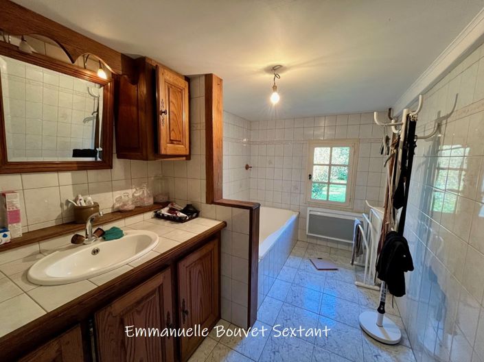 Image No.9-4 Bed Property for sale