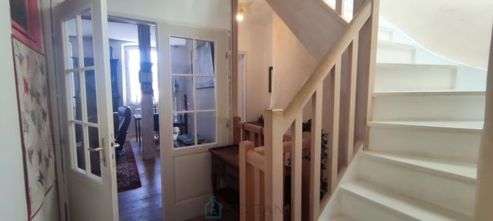 Image No.12-4 Bed Property for sale