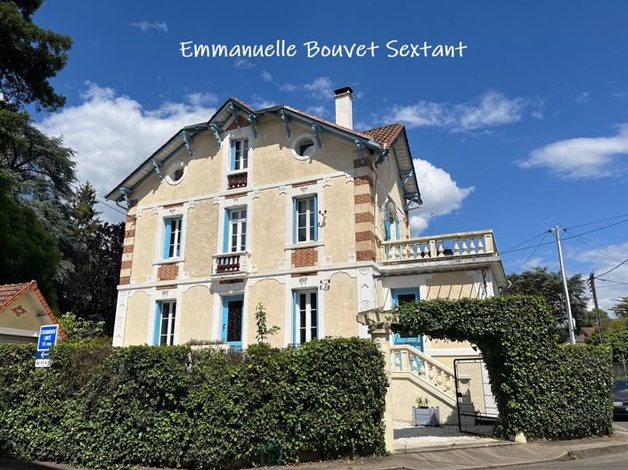 Image No.1-Propriété de 6 chambres à vendre à Bergerac