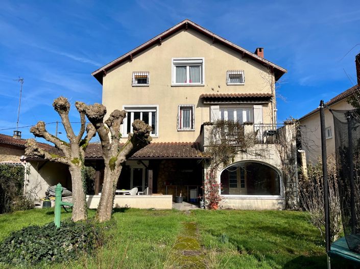 Image No.1-5 Bed Property for sale