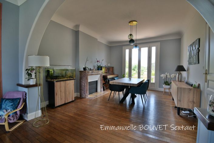 Image No.5-5 Bed Property for sale