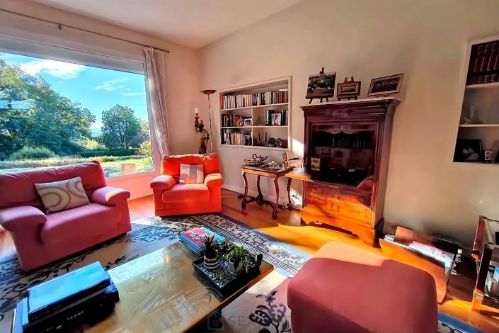 Image No.1-2 Bed House for sale