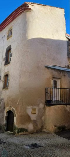 Image No.10-2 Bed Property for sale