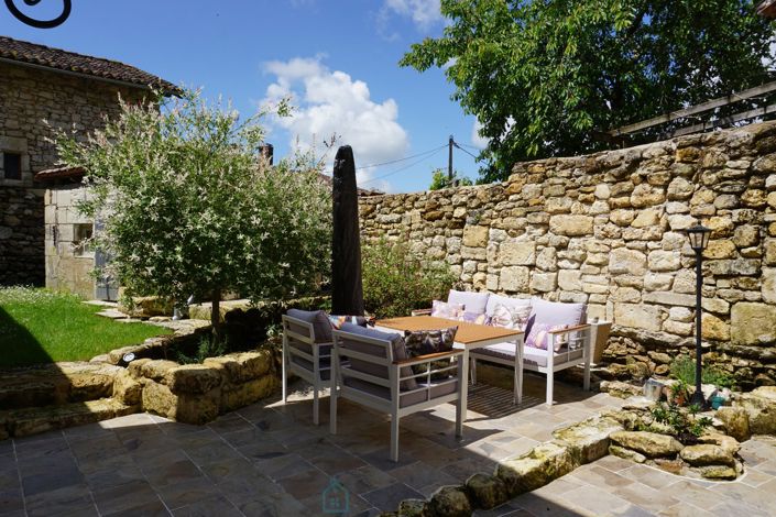 Image No.5-3 Bed Property for sale