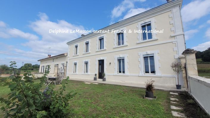 Image No.2-Propriété de 8 chambres à vendre à Vélines