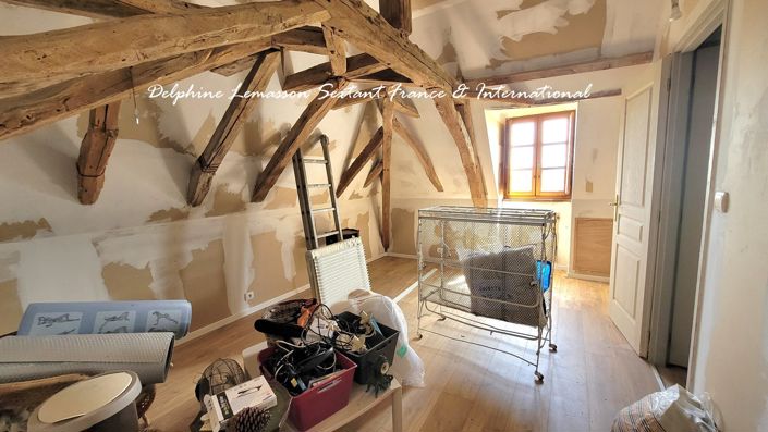 Image No.25-8 Bed Property for sale