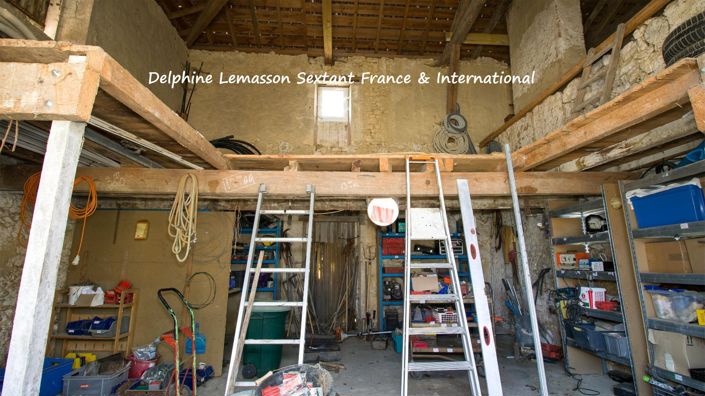 Image No.30-8 Bed Property for sale