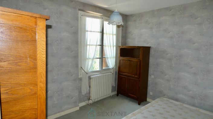 Image No.12-3 Bed Property for sale