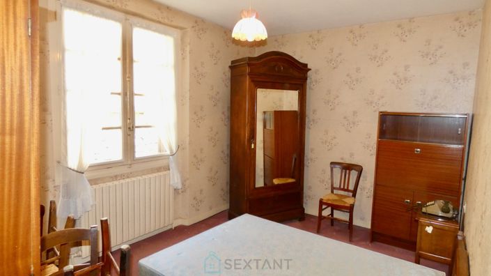 Image No.13-3 Bed Property for sale