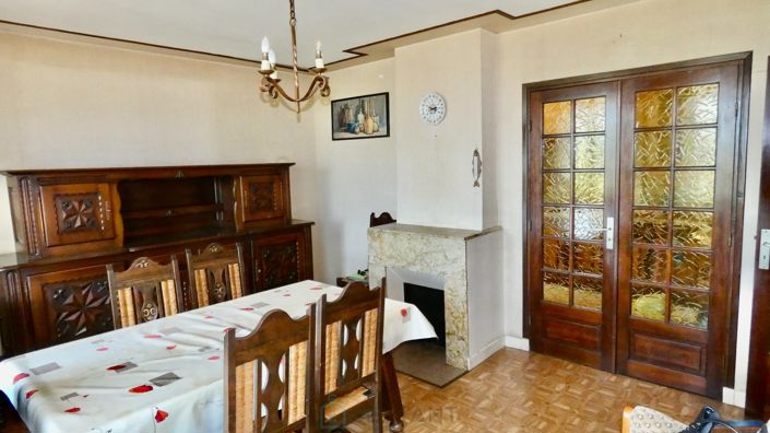 Image No.8-3 Bed Property for sale